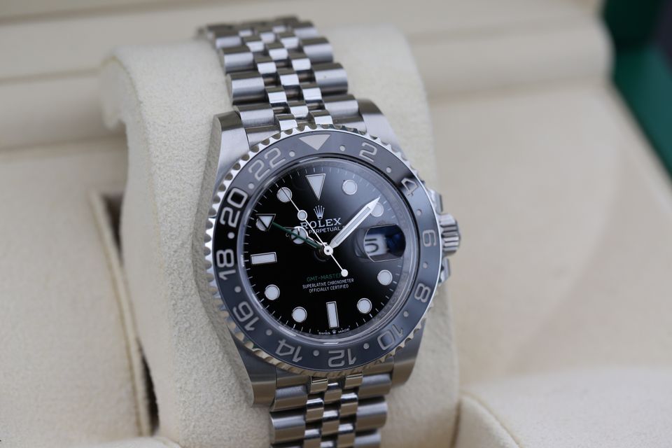Rolex GMT Master II 126710 GRNR Image 2
